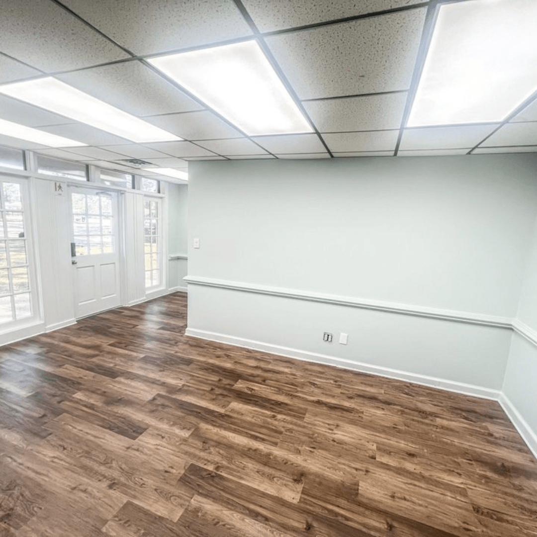 7" x 48" x 6.5mm Thickness Pecan Click Lock Luxury Vinyl Plank, 20MIL (19SQ FT/ BOX)