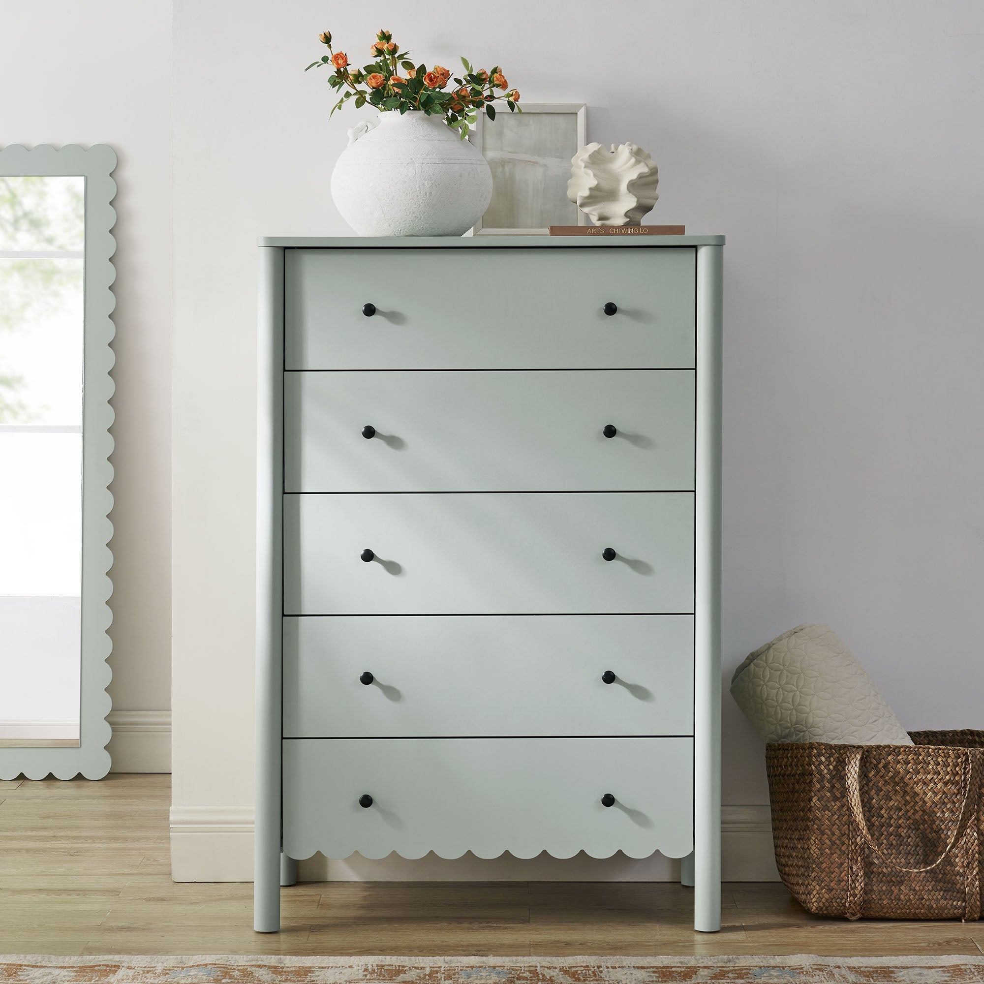 Emmeline Scalloped 5-Drawer Chest by Modway