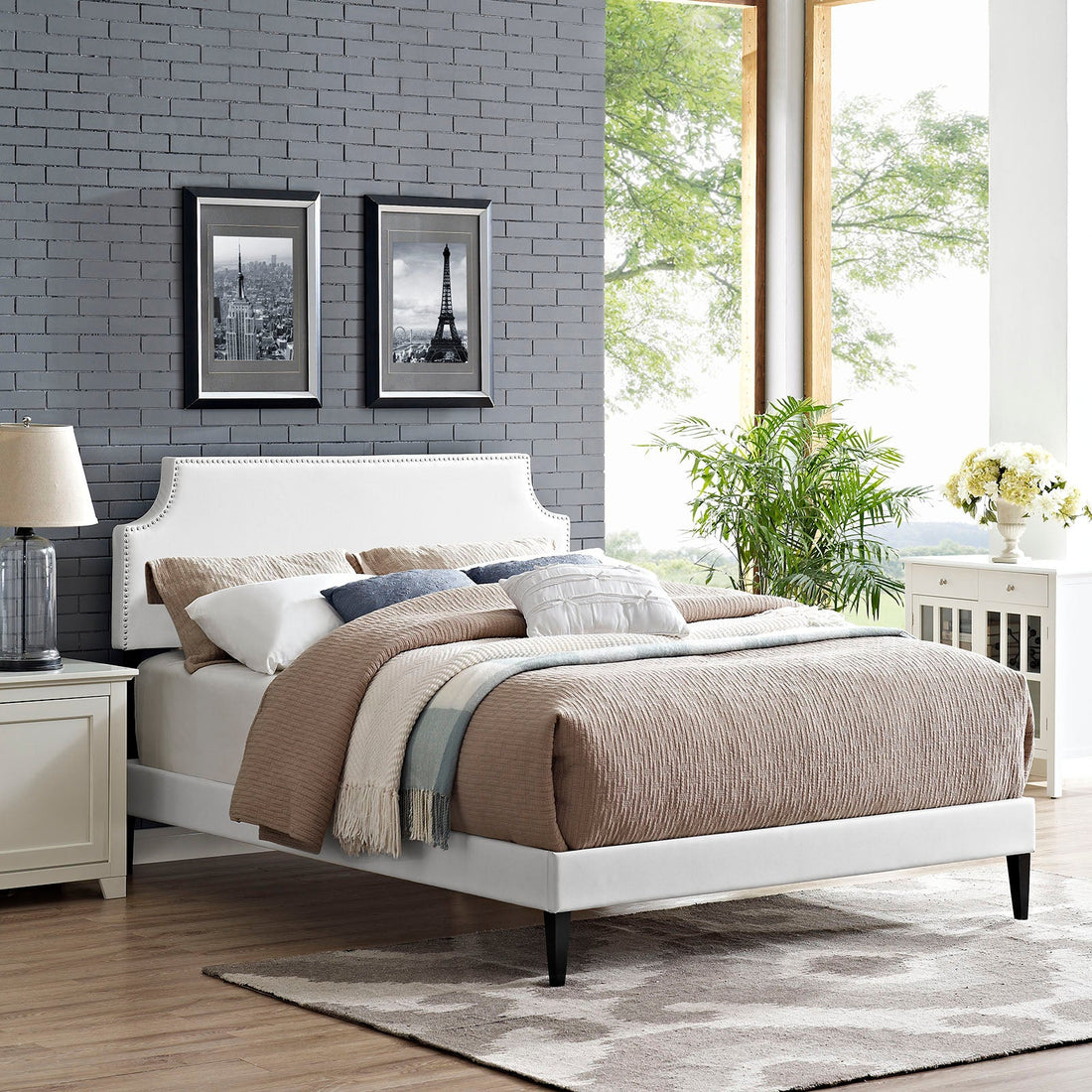 Laura Fabric Platform Bed with Squared Tapered Legs by Modway