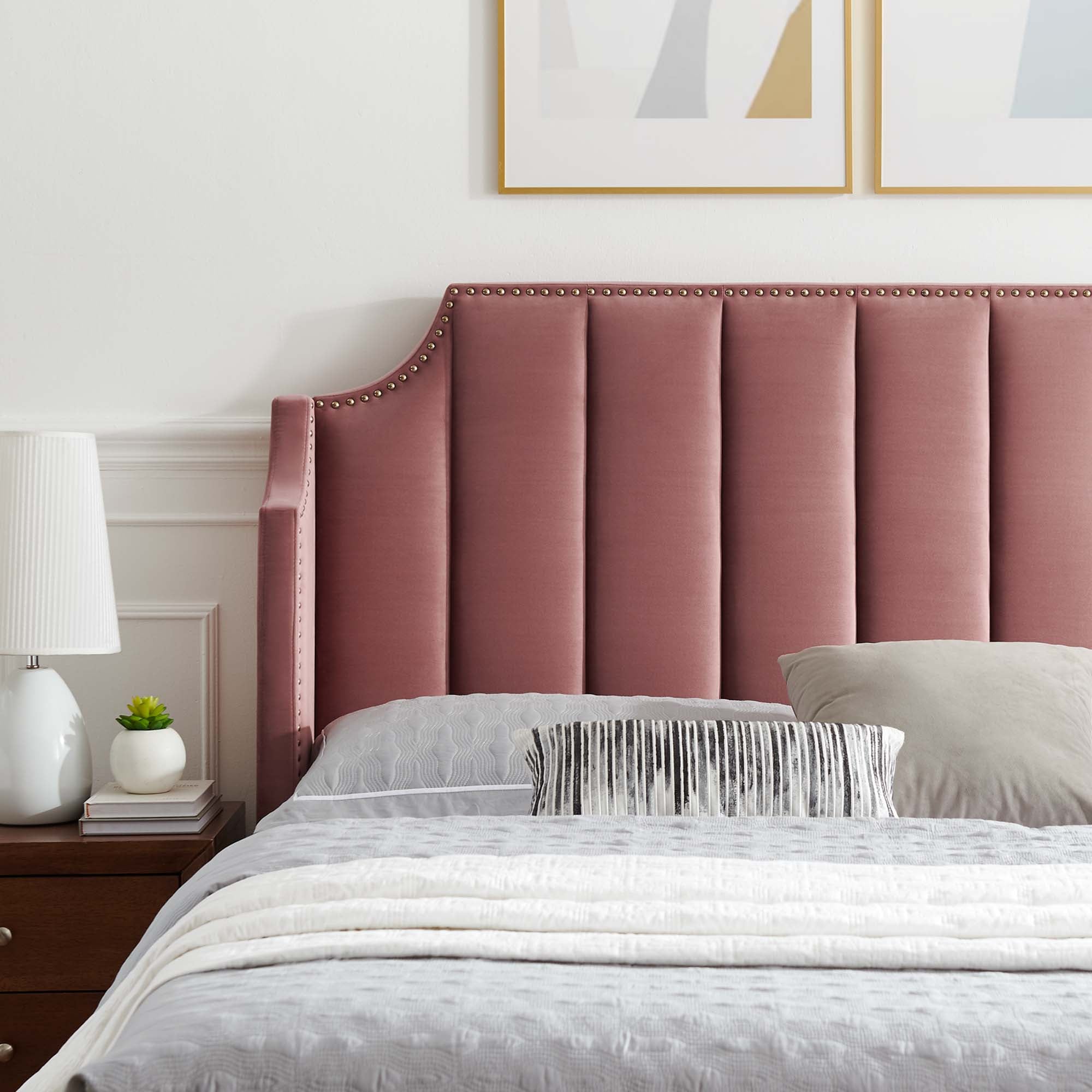 Daniella Performance Velvet Platform Bed by Modway