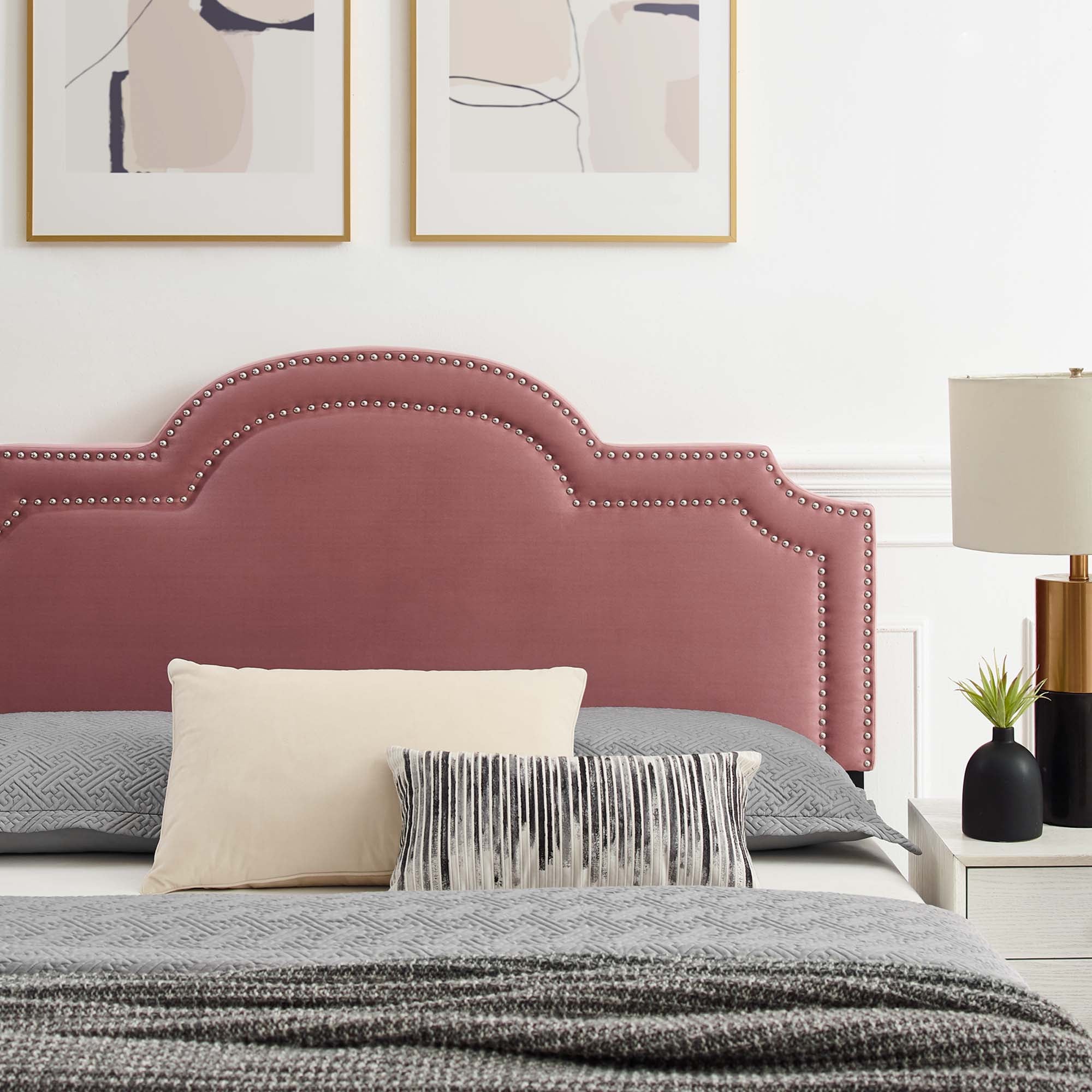 Aviana Performance Velvet Bed With Gold Legs by Modway