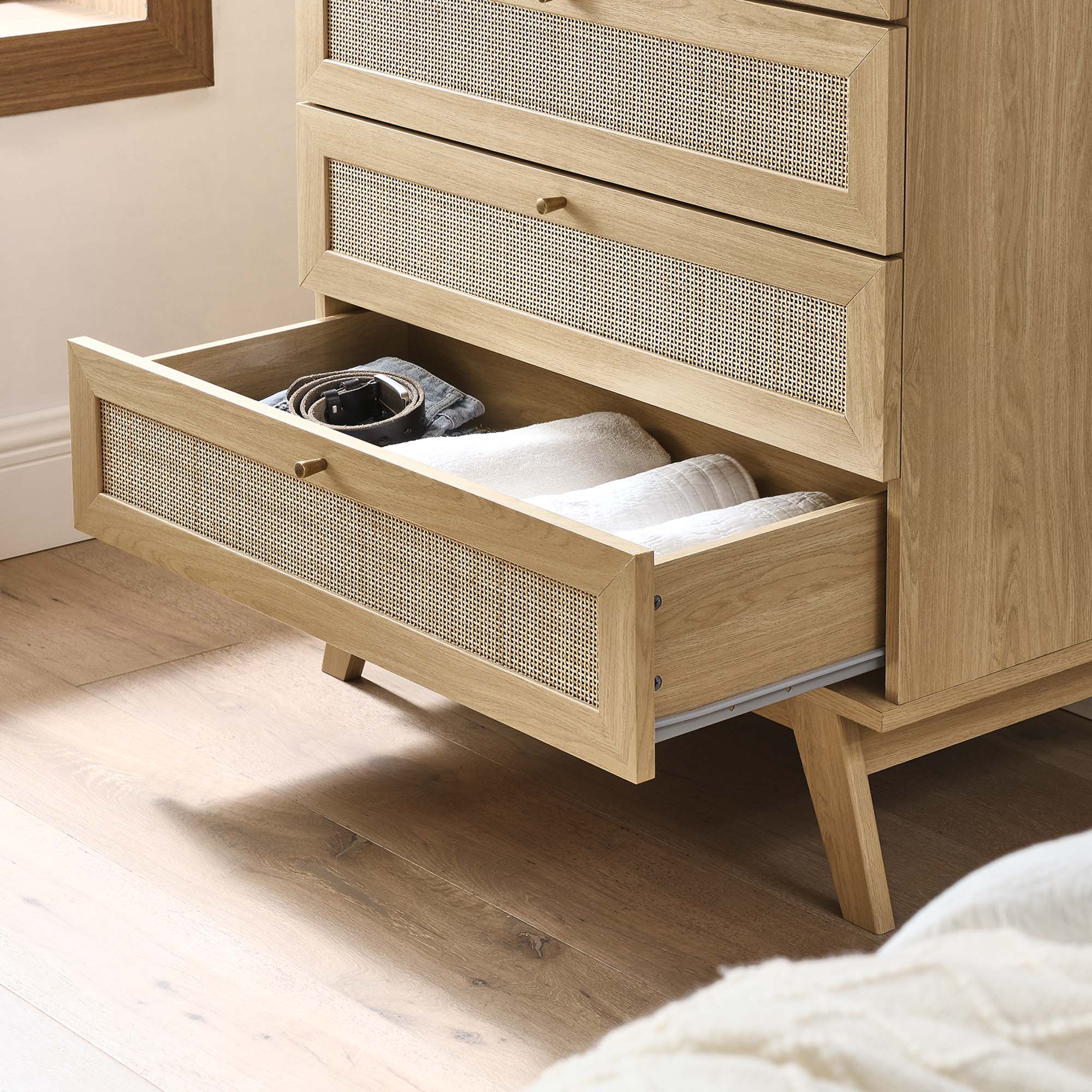 Soma 5-Drawer Chest by Modway