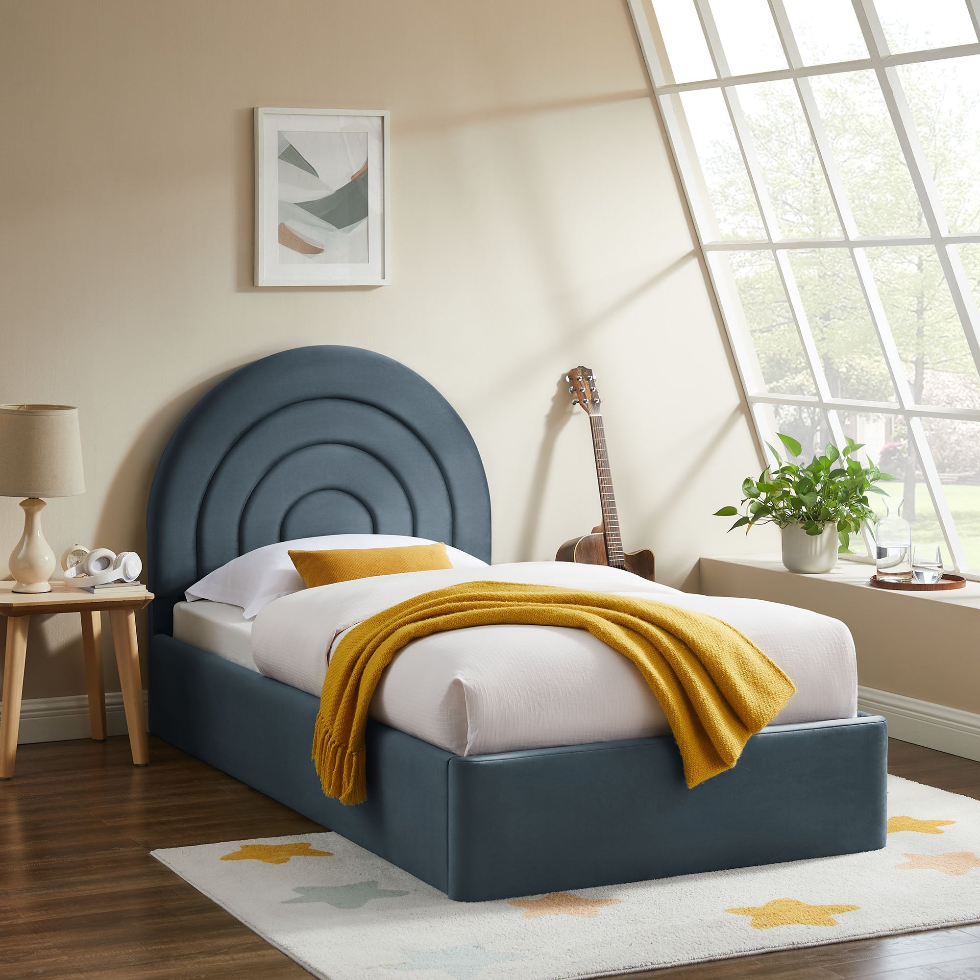Solana Arched Performance Velvet Platform Bed by Modway