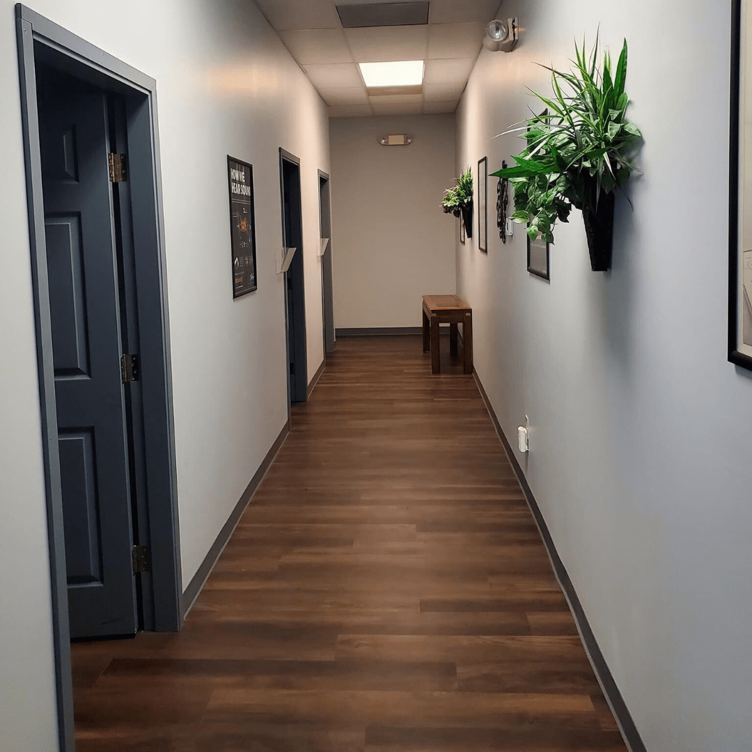 7" x 48" x 5mm Thickness Walnut Click Lock Luxury Vinyl Plank, 20MIL (24SQ FT/ BOX)