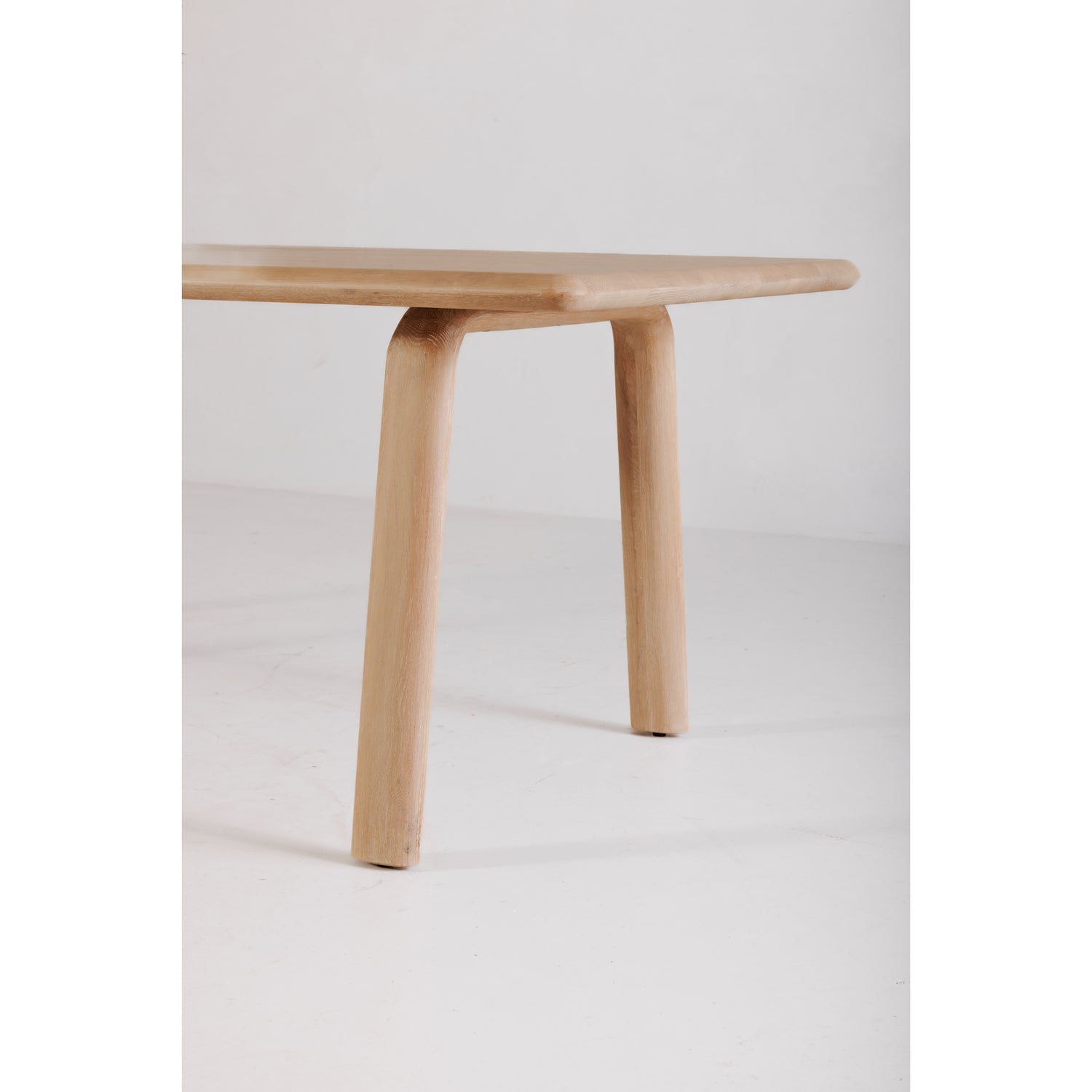 Malibu Round Dining Table Nartural Oak Dining Tables, Natural / Solid White Oak Legs