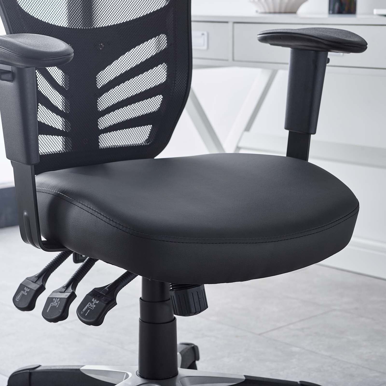 Articulate Vinyl Office Chair By HouseBean