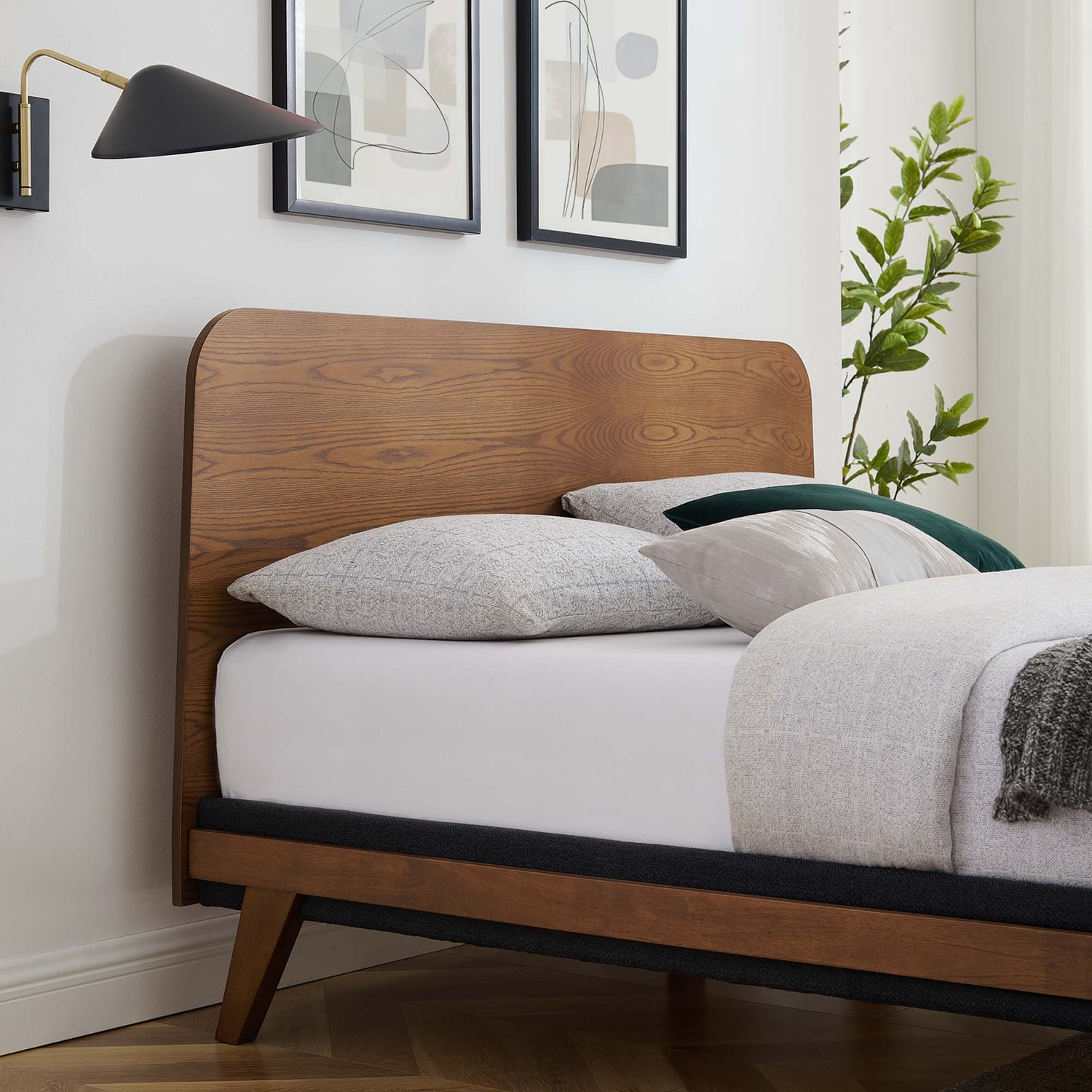 Dylan Platform Bed by Modway