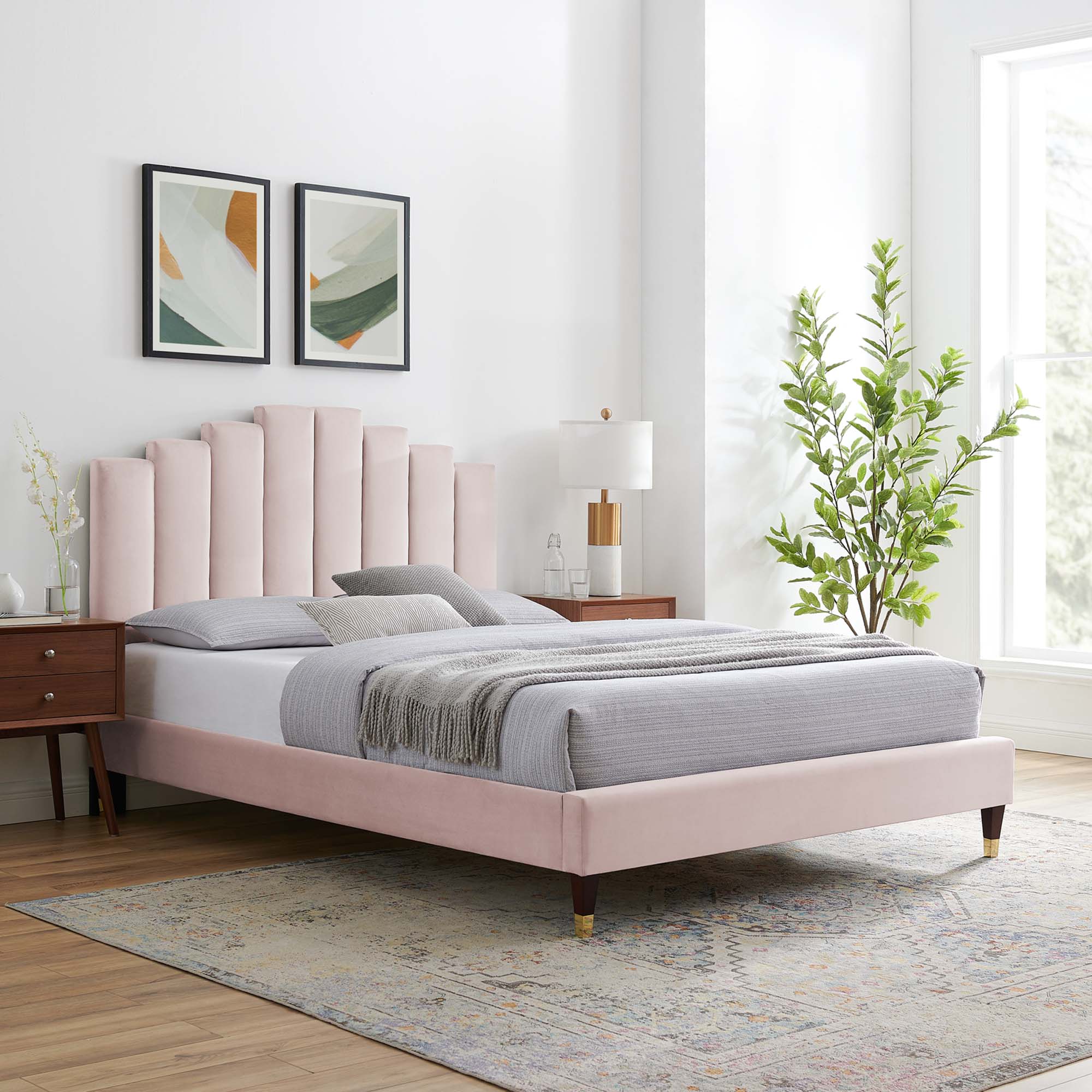 Elise Performance Velvet Platform Bed With Wood and Gold Legs by Modway