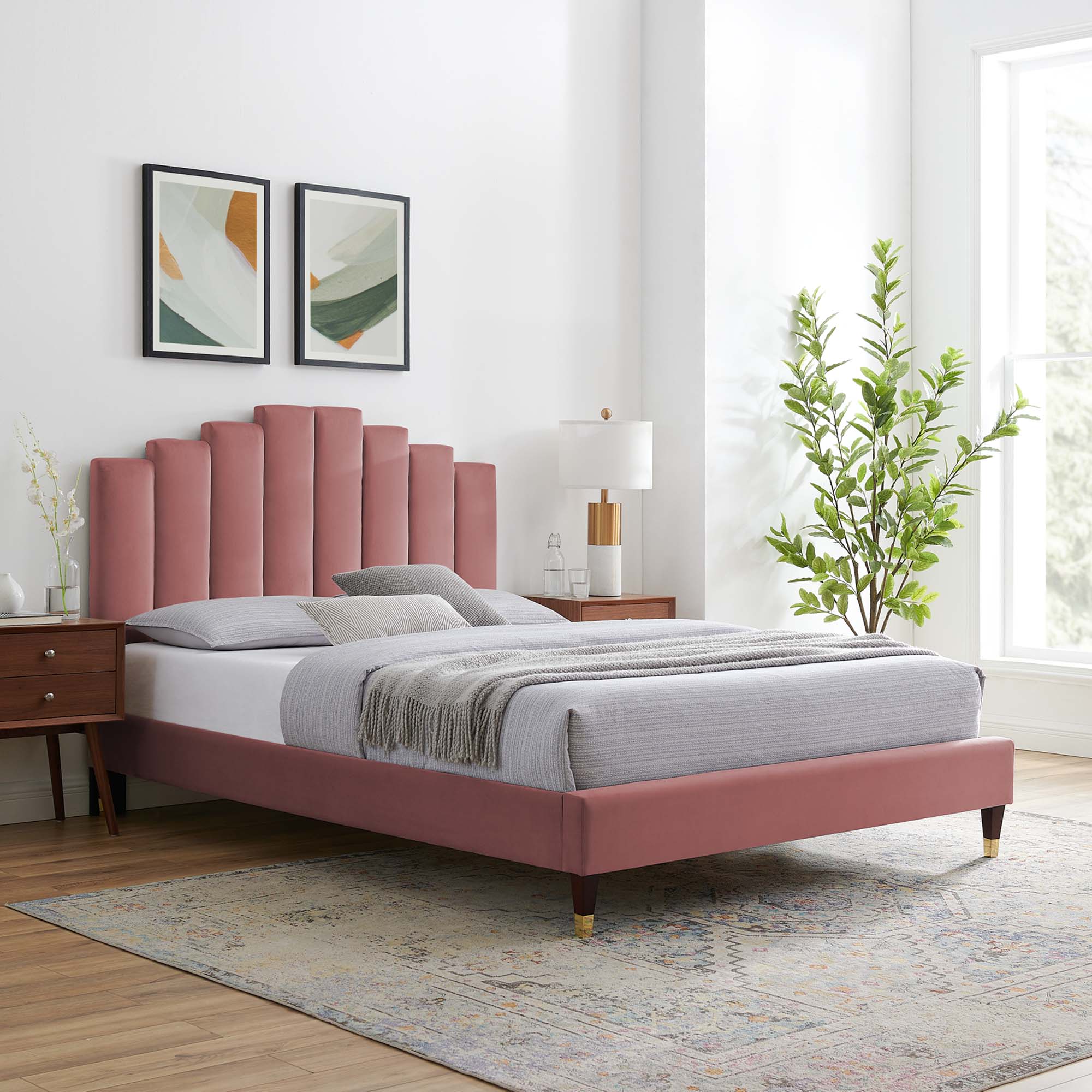 Elise Performance Velvet Platform Bed With Wood and Gold Legs by Modway